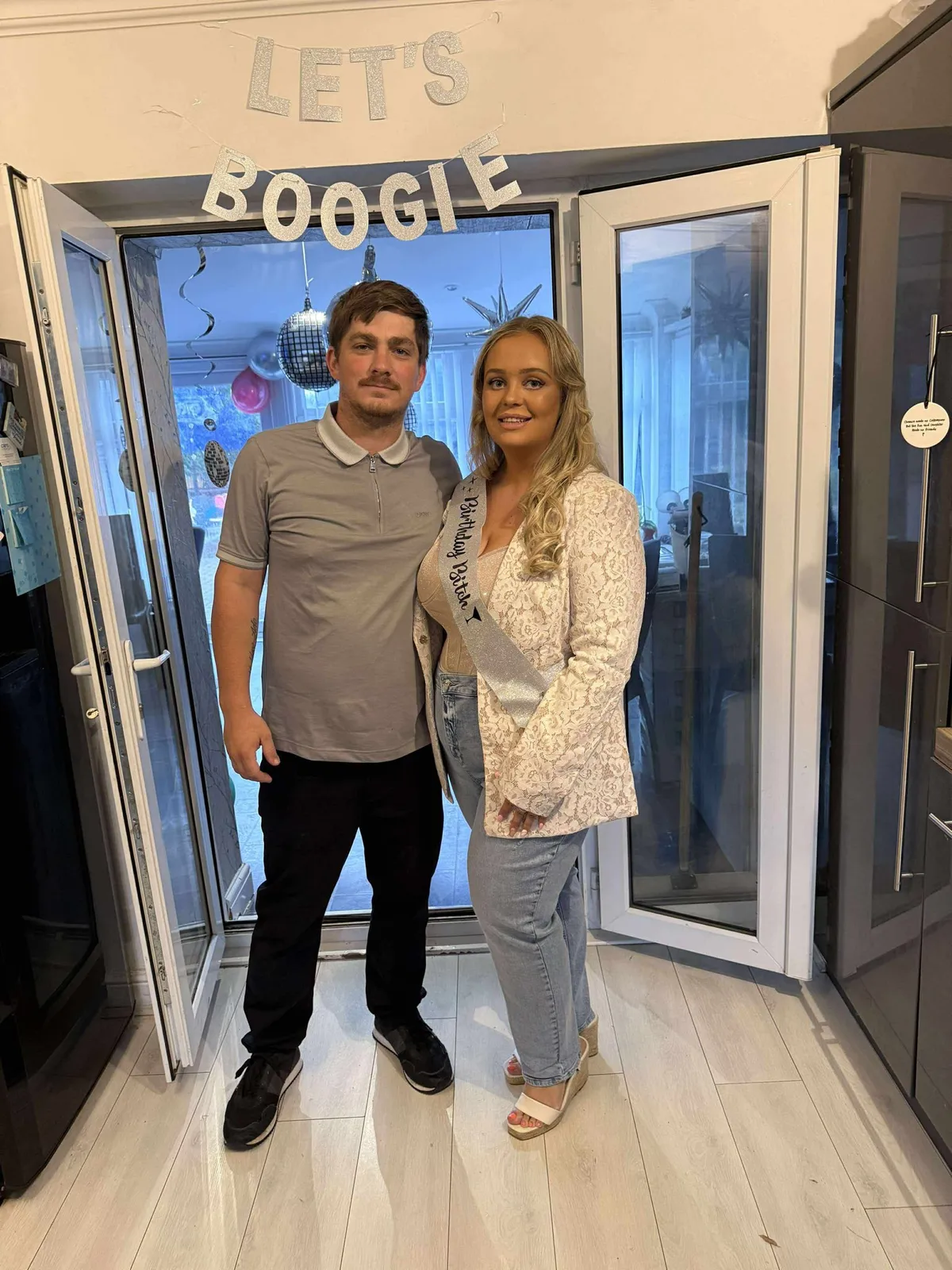 Majdnem megvakult a fiatal anyuka