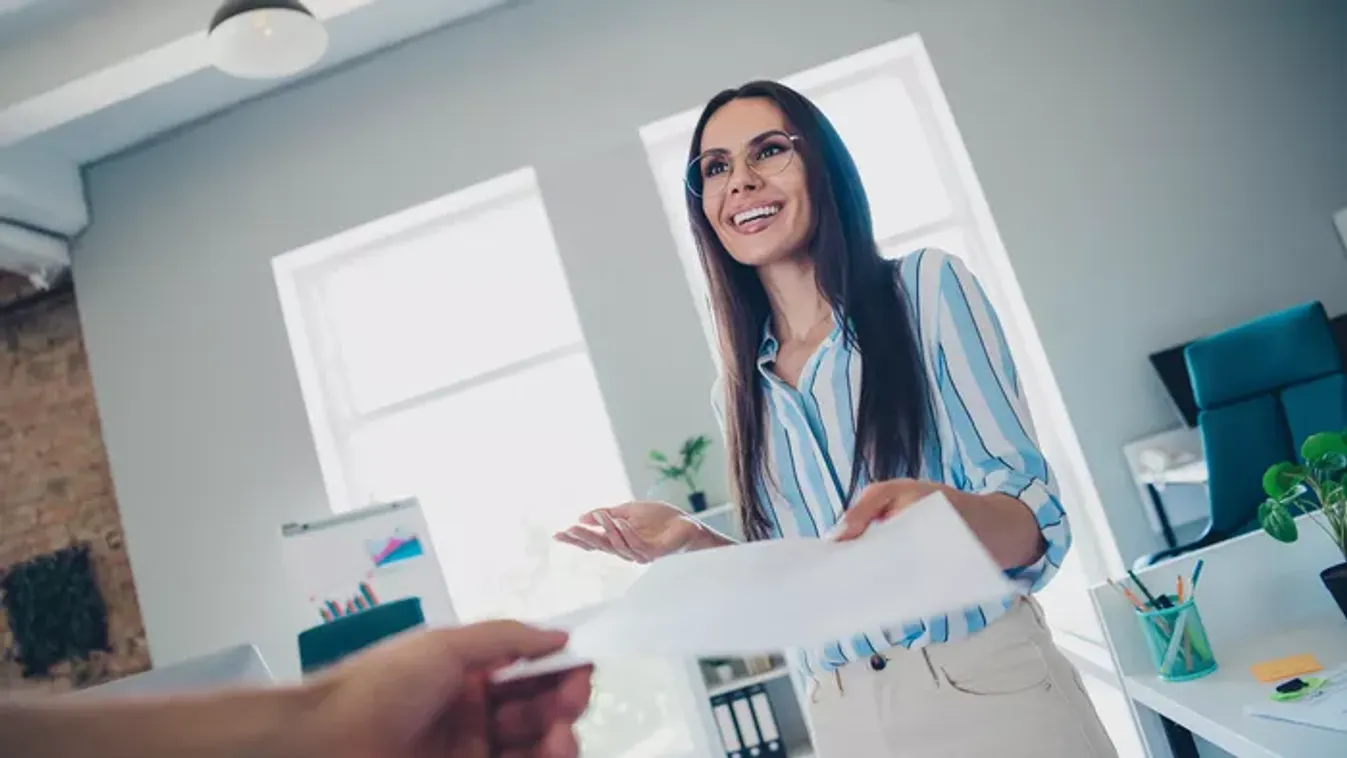 Munkaügyi szakértő figyelmeztet: erre a 10 dologra figyelj az első munkanapodon