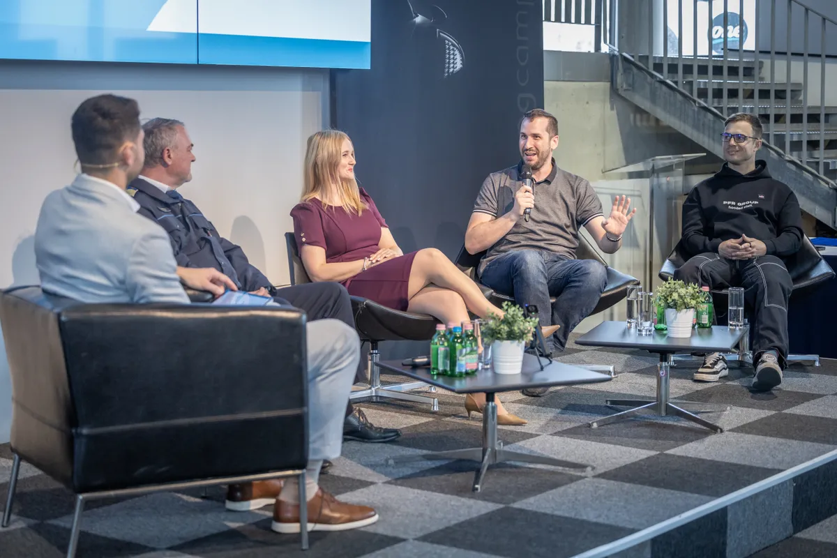 Vezetés közben ne mobilozzZsámbék2026.03.26.Nagy Dániel, Óberling József, Hunyady Beatrix, Kiss Norbert, Kempf Zozo