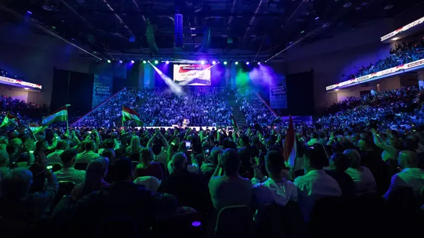 Orbán Viktort Debrecenben is telt ház várja