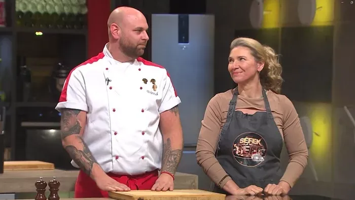 A TV2 sztárja a stúdió közepén ordította le az édesanyját