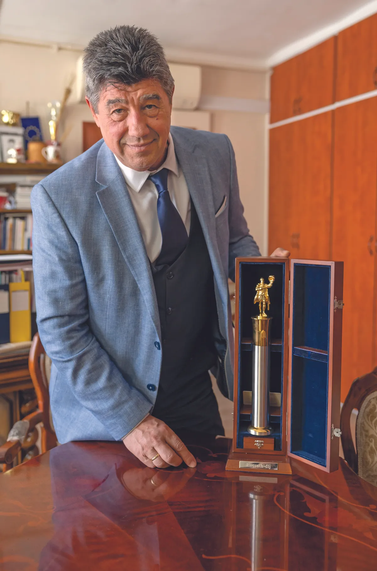 Nemcsák Károly a kiérdemelt Kossuth-díjjal