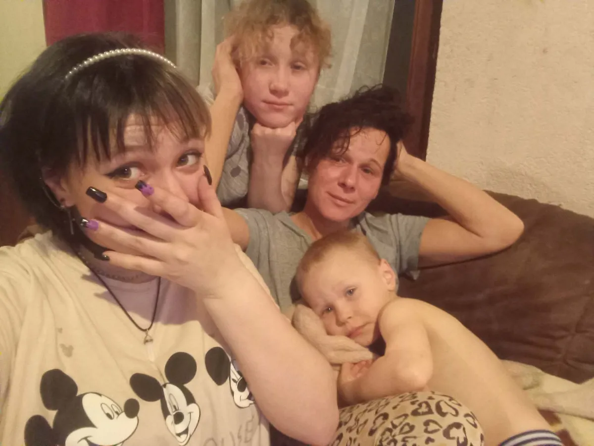 Elizabet a testvéreit hiányolja a legjobban