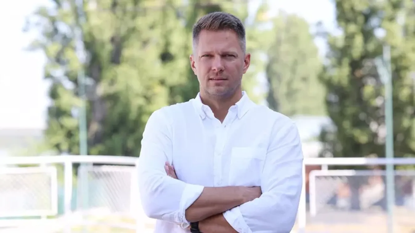 Beszédes fotó: Máris babázásra készül a Nagy Ő?