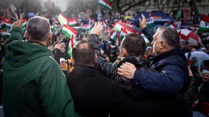 Orbán Viktor: Ronggyá áztunk, de megérte