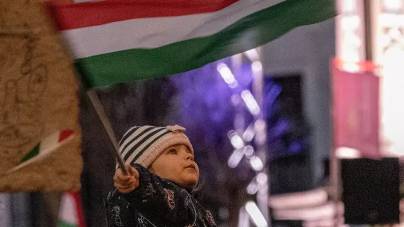 Elképesztően cuki: íme Orbán Viktor országjárásának eddigi legédesebb képe