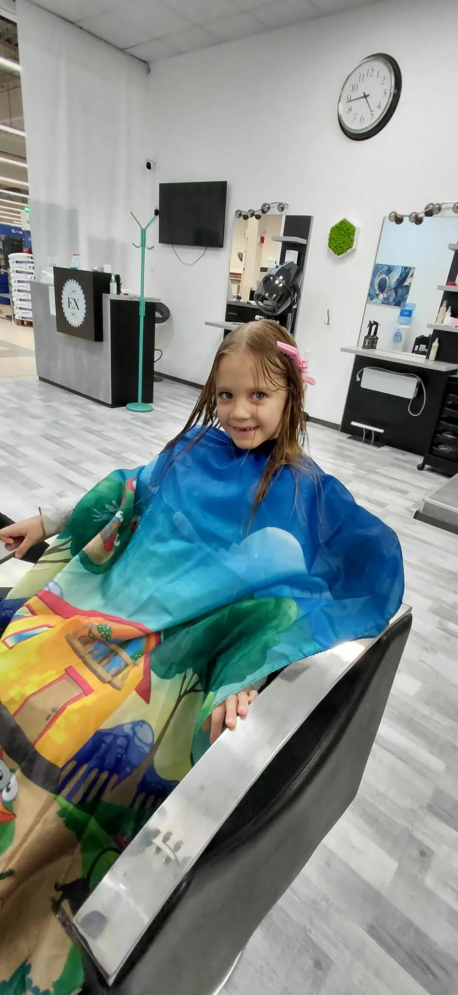 Janka olyan hajat szeretett volna, mint amilyen az anyukájáé volt