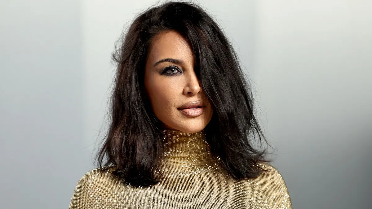 Kim Kardashian lánya nem fél a tűtől, még a kezébe is ültetett egy valódi ékszert