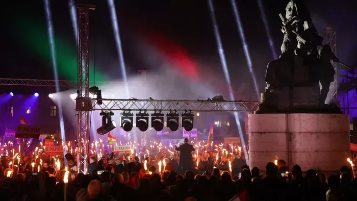 „Peti, kérlek nyugodj meg!” – brutális oltást kapott a Tisza