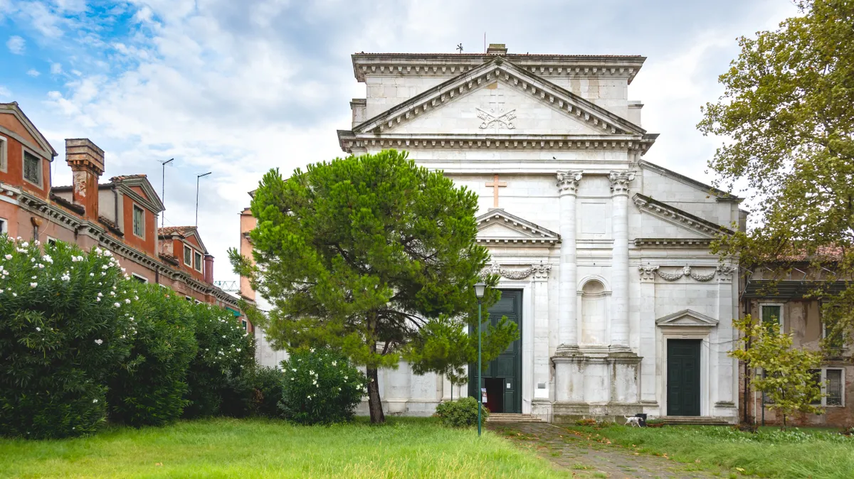 A San Pietro di Castello-bazilika a San Pietro di Castello-szigeten.