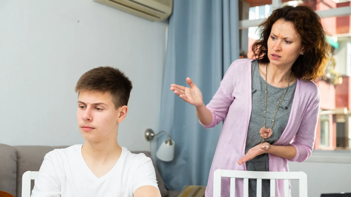 Mit tehetünk, ha csavarog a gyerek? A mi időnkben még oké volt!