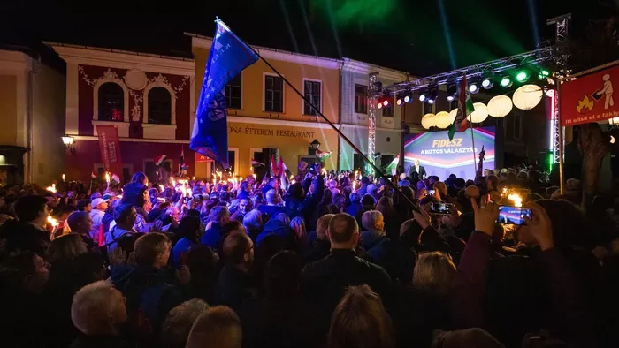 A szentendrei Békemenetről üzentek az emberek Brüsszelnek