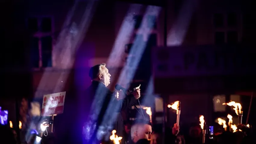 Képeken az egri Békemenet