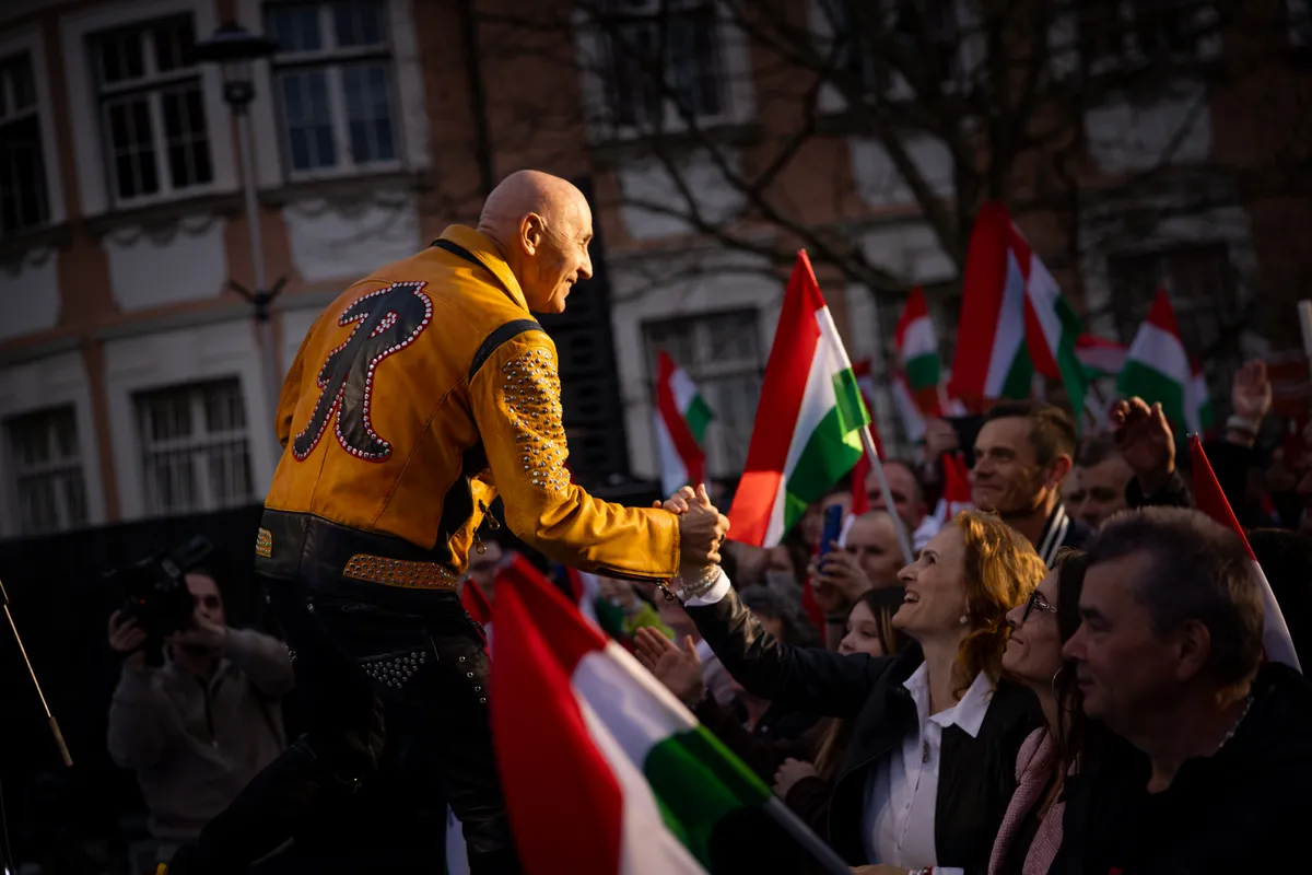 Pataky Attila korábban Esztergomban lépett fel Orbán Viktor országjárásán.