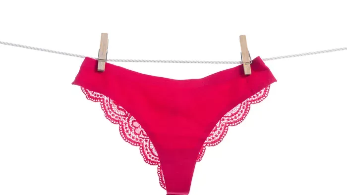 „Bugyit és óvszert találtam a férjem autójában - újra prostituáltakhoz jár"