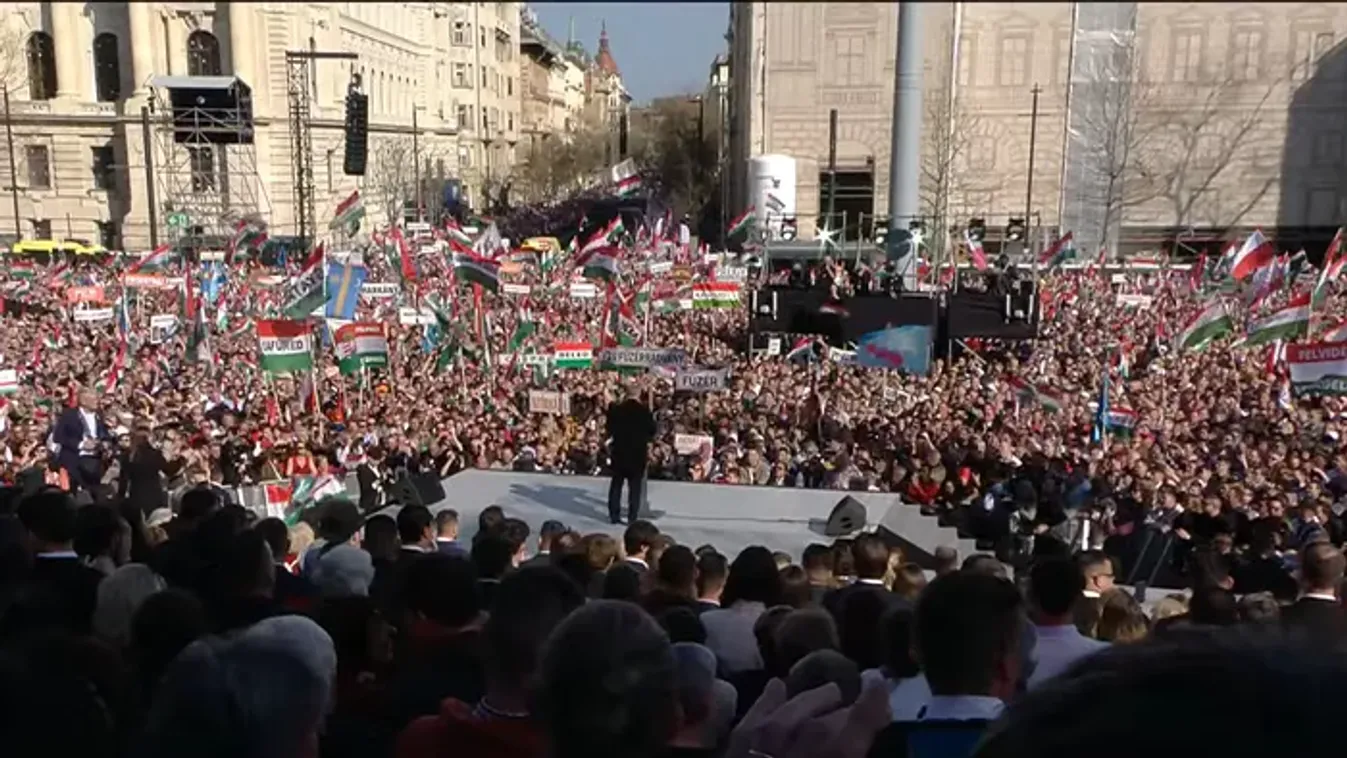 Békemenet: sosem látott pillanatokat osztott meg Orbán Viktor