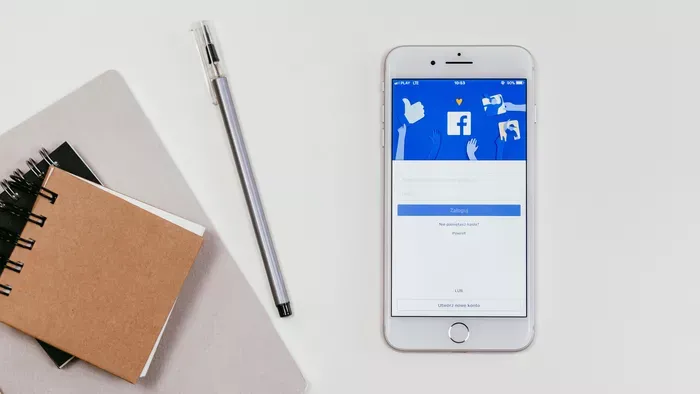 Pénzeső a Facebookon: havi egymillió forint is leeshet!