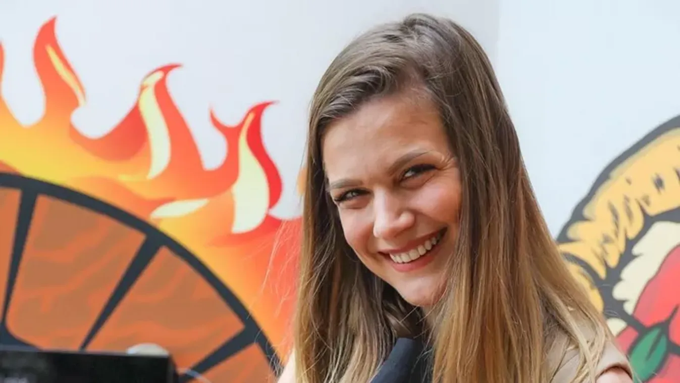 Weisz Fanni a házasságáról vallott: „A kapcsolatunk átalakult a férjemmel”