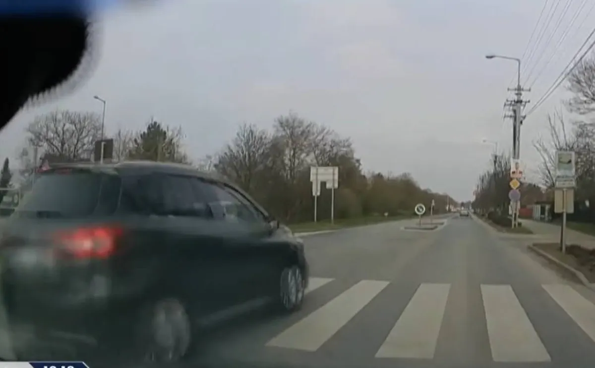 A sofőr kis híján elgázolt egy gyalogost Agárdon