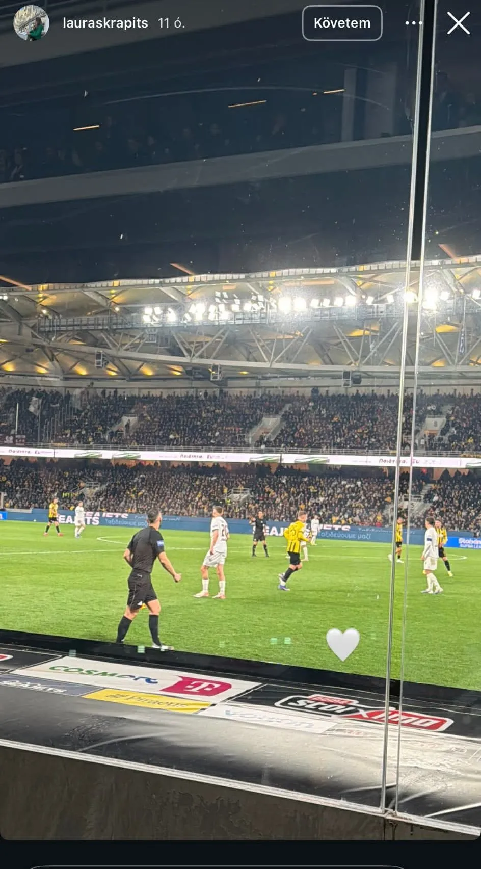 Varga Barnabás menyasszonya, Skrapits Laura a helyszínen szurkolt párjának