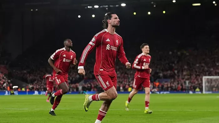 Szoboszlait lerúgták a gólja után, majd jött a kiütés