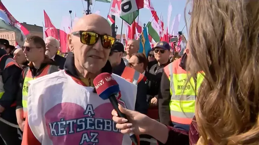 Pataky Attila a kétkedőkhöz szólt a Békemeneten: Gyertek velünk a szeretet és a szerelem világába!