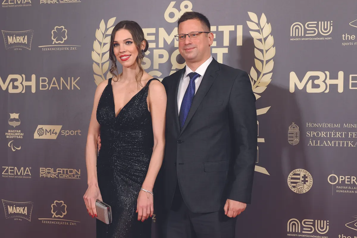 Hétfői hot! címlap feltöltés
Budai Ivett
Ifj Schobert Norbert és Lengyel Johanna
Patai Anna
Dolhai Attila
Szandi
Tilos 2026.03.18 előtt használni!!
