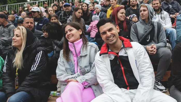 Szívmelengető kép A Nagy Duett kulisszái mögül: Horváth Tomit végre elkísérte felesége is