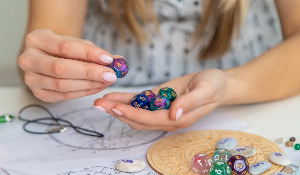 Számmisztika, spirituális tanácsadó nő