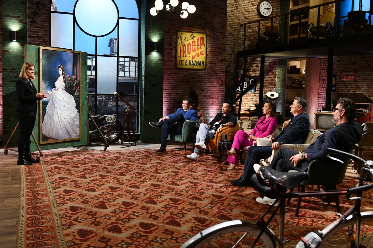 Janza Kata elsírta magát mikor hozzá került a festmény