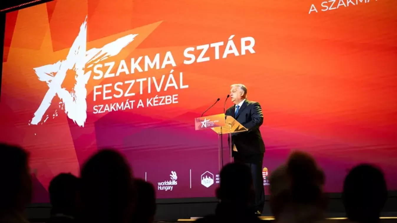 „Szakmáztunk” – Orbán Viktor eddig nem látott fotóval üzent, a jövő a tét