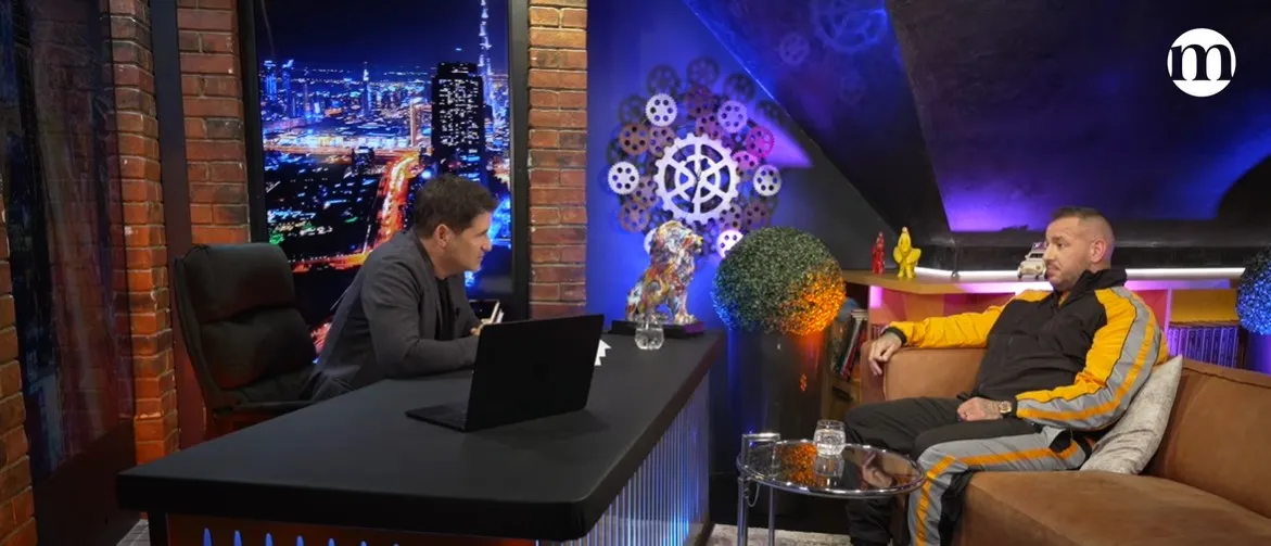 Curtis a Mandinerre költözött Frizbiben beszélt politikai hovatartozásának gyökereiről