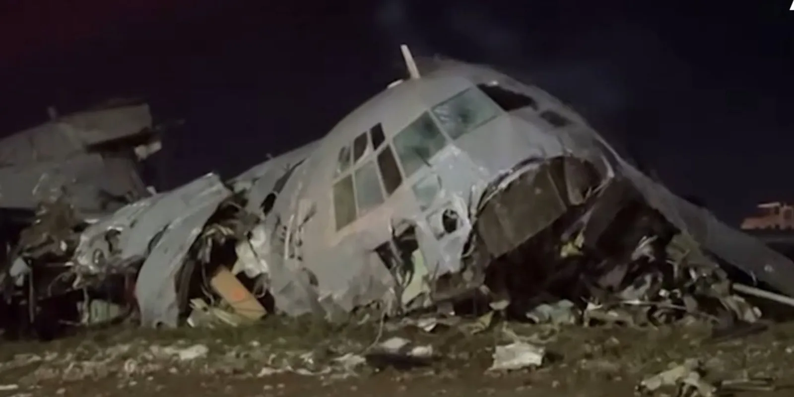 Pénzszállító gép zuhant le, lopni próbáltak a tragédia után