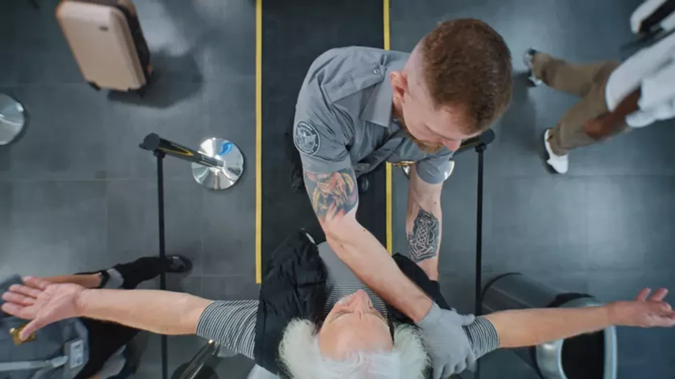 Egy férfi élete legkínosabb perceit élte át a reptéri biztonsági ellenőrzésnél