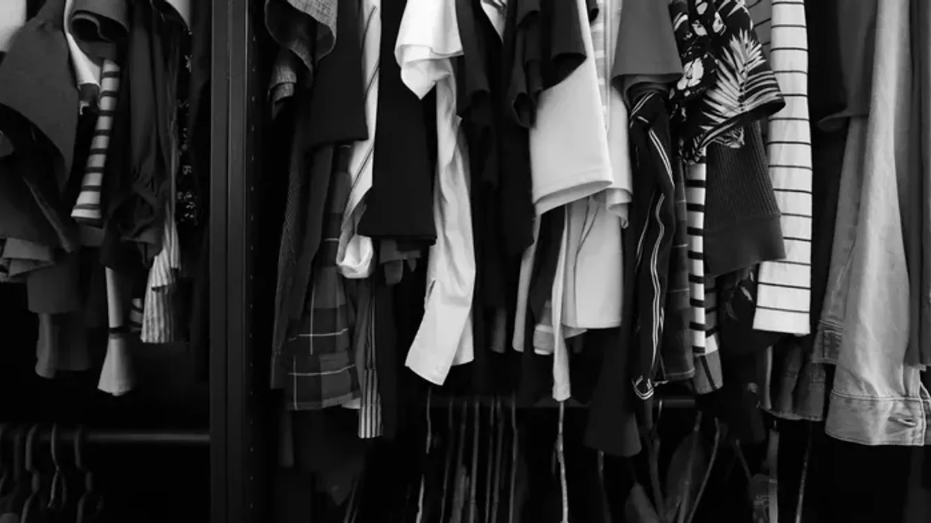 „A kisszoba foglya volt” – Saját anyja zárta sötét gardróbba a kerekesszékes, 4 éves kisfiút: holtan találtak rá