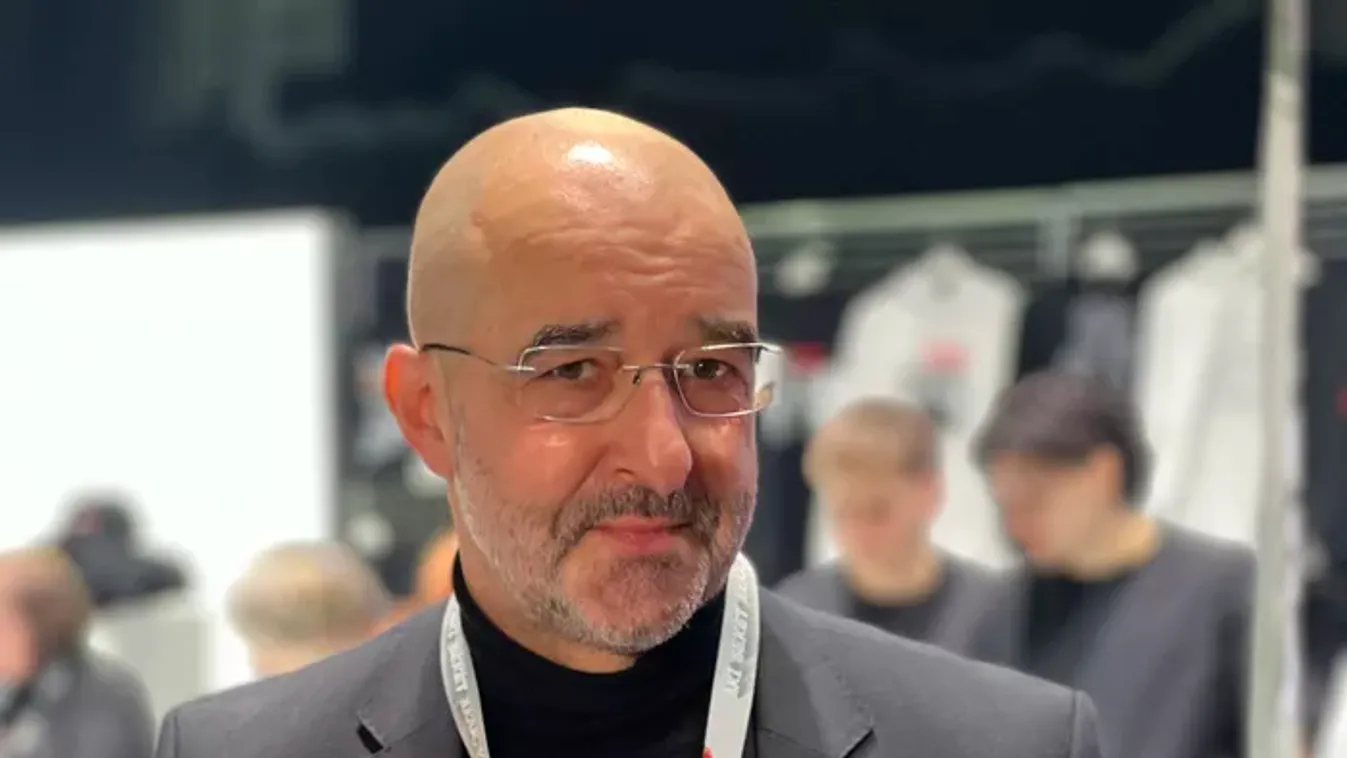 Kovács Zoltán: Csak a Fidesszel és Orbán Viktorral tudunk a béke oldalán maradni