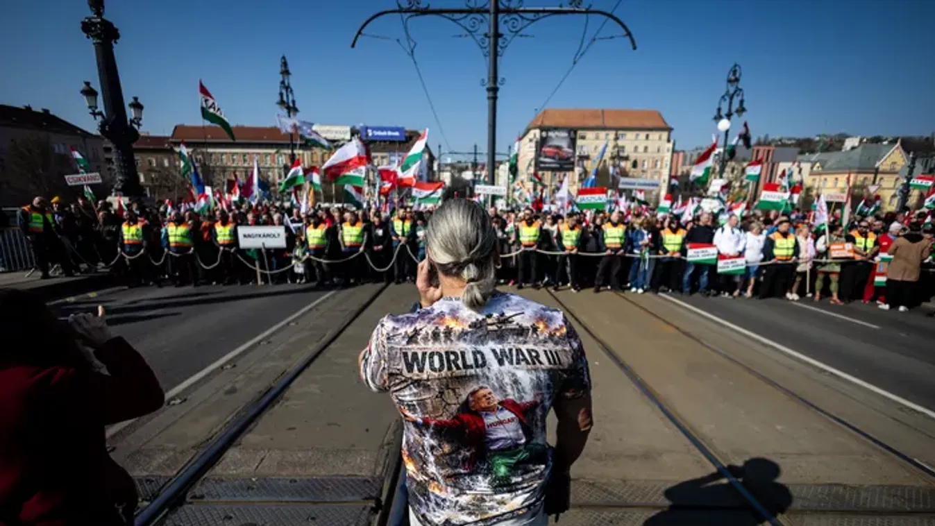"Orbán Viktor a III. világháborút akarja megakadályozni"