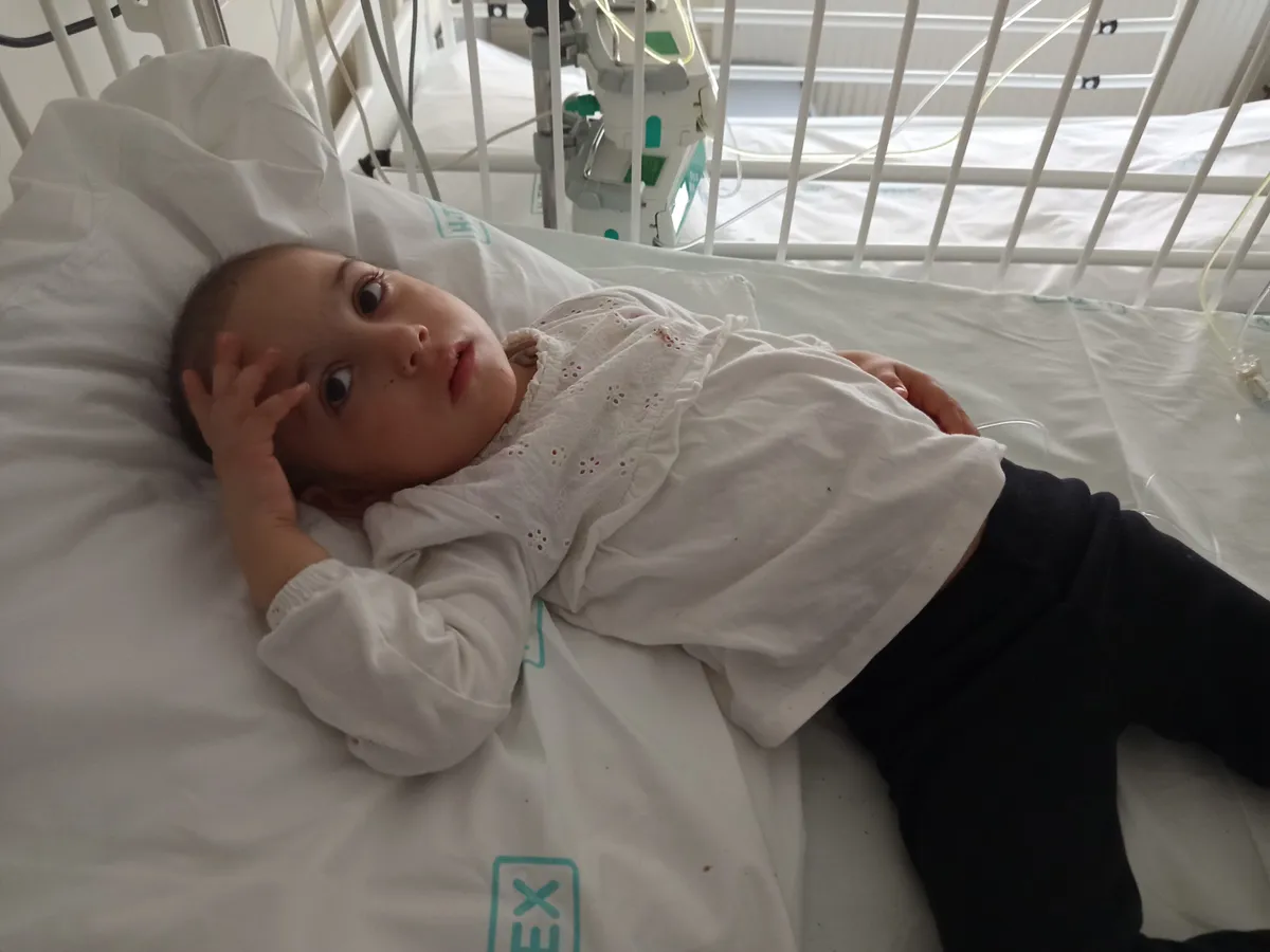 Arabella hősként küzd az őt ostromló daganat ellen