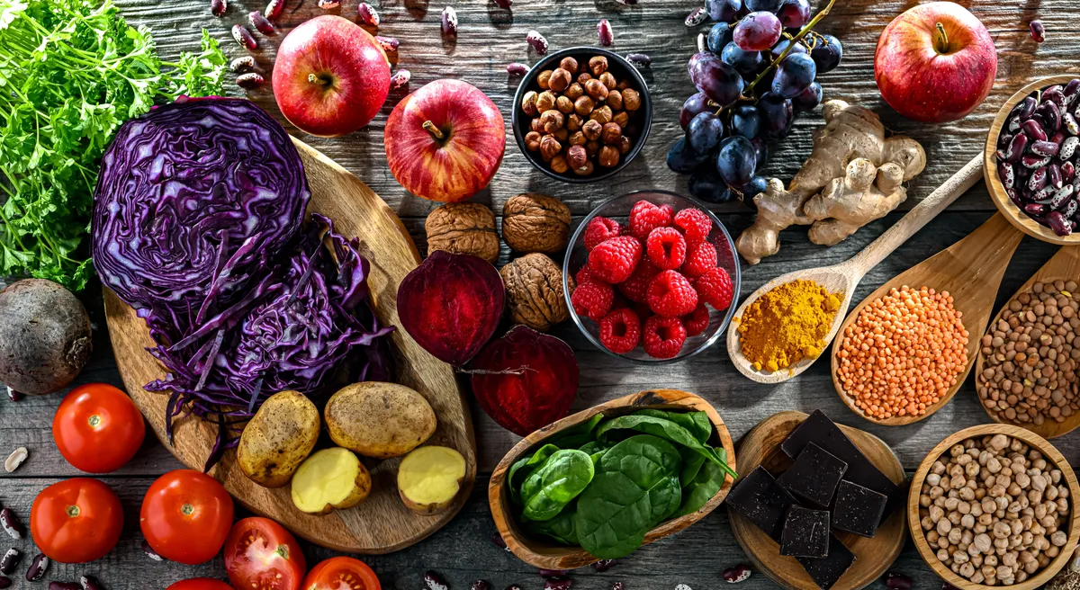 Aranyér kialakulásának megelőzésében fontos szerepet játszó rostban gazdag zöldségek és gyümölcsök