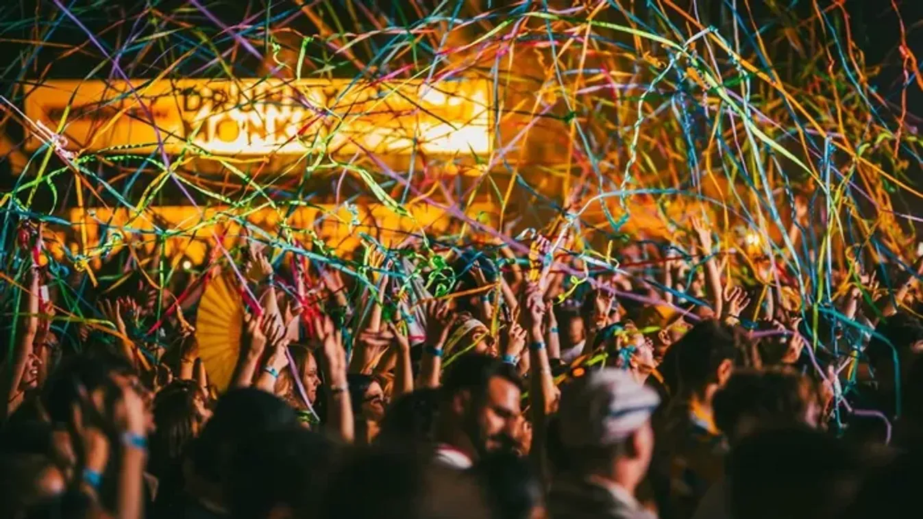 A Nouvelle Vague és a Kraak and Smaak is érkezik a Dunakanyarba