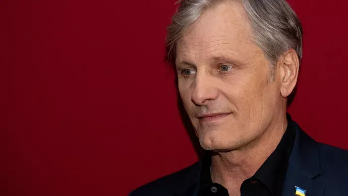 Budapesten van A Gyűrűk ura sztárja, nem akárhol tűnt fel