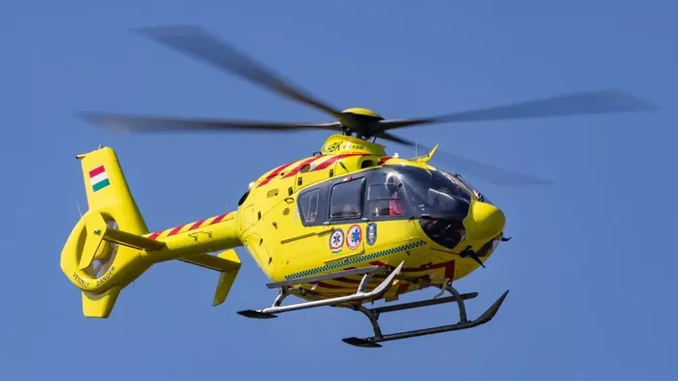 Házi készítésű lift zuhant a mélybe Pest vármegyében: mentőhelikopter szállított kórházba egy házaspárt