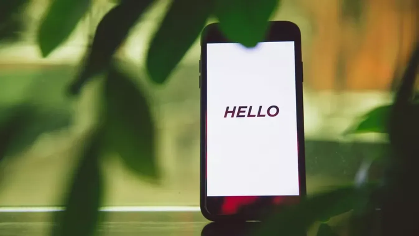 Kémkednek utánad? 5 ijesztő jel, hogy feltörték a telefonod!