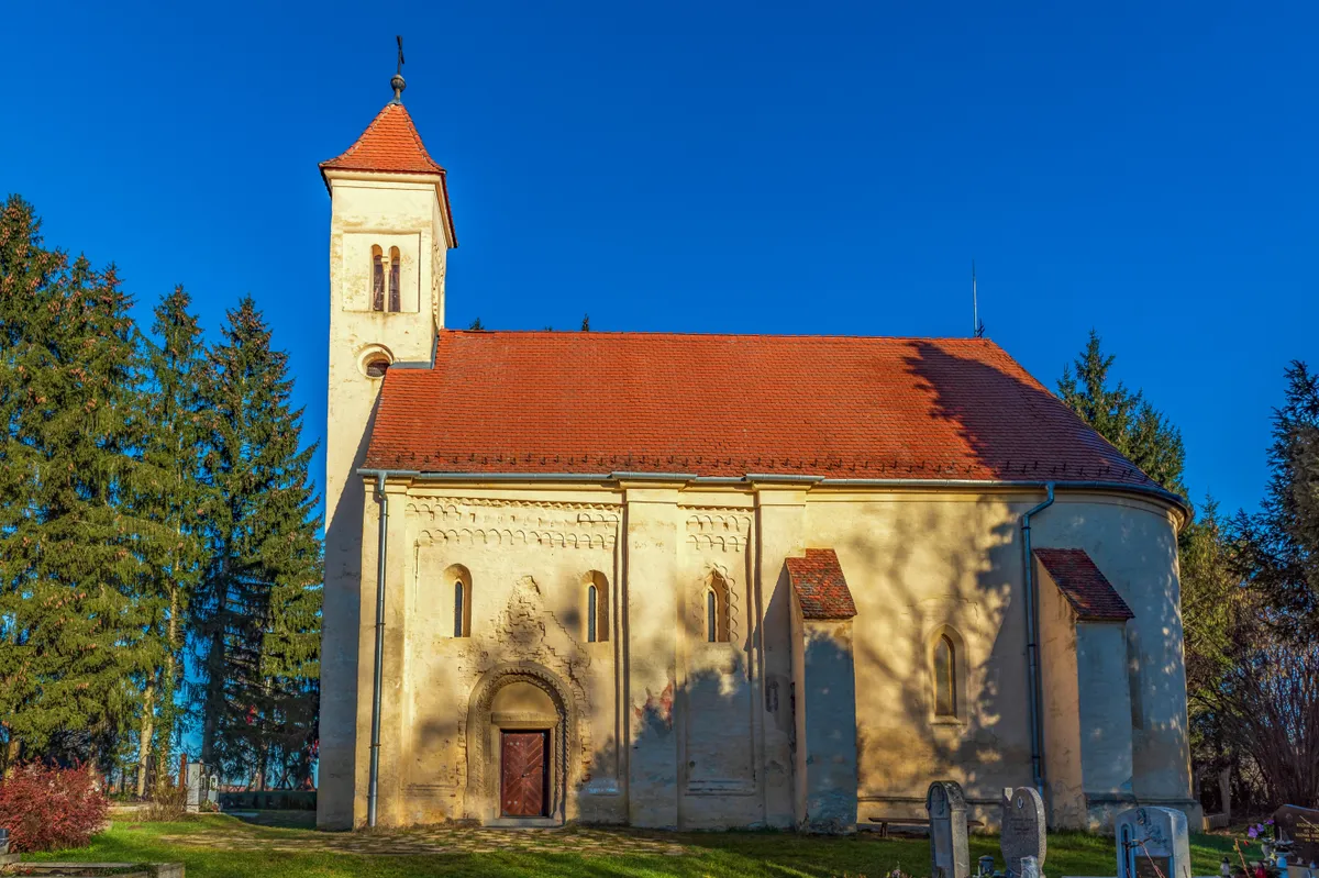 Az őrisztentpéteri Szent Péter-templom.