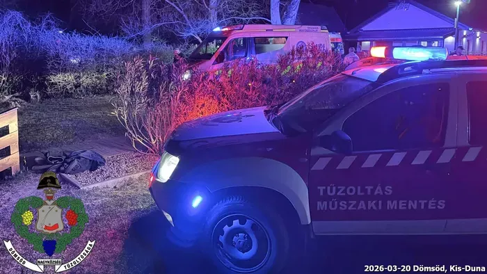 Csónakkal borultak a vízbe a Kis-Dunán