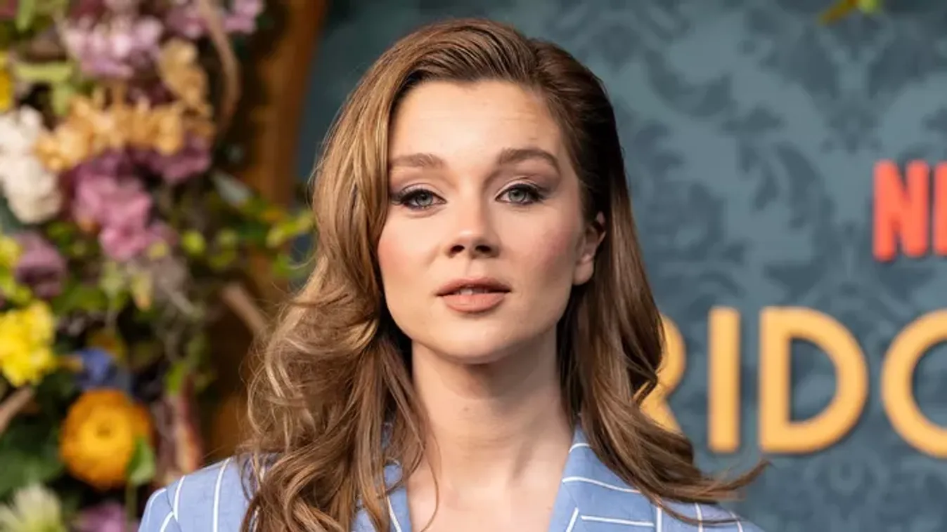 „Eloise-t akarjuk!” – a Bridgerton család rajongói dühöngenek az új évad miatt