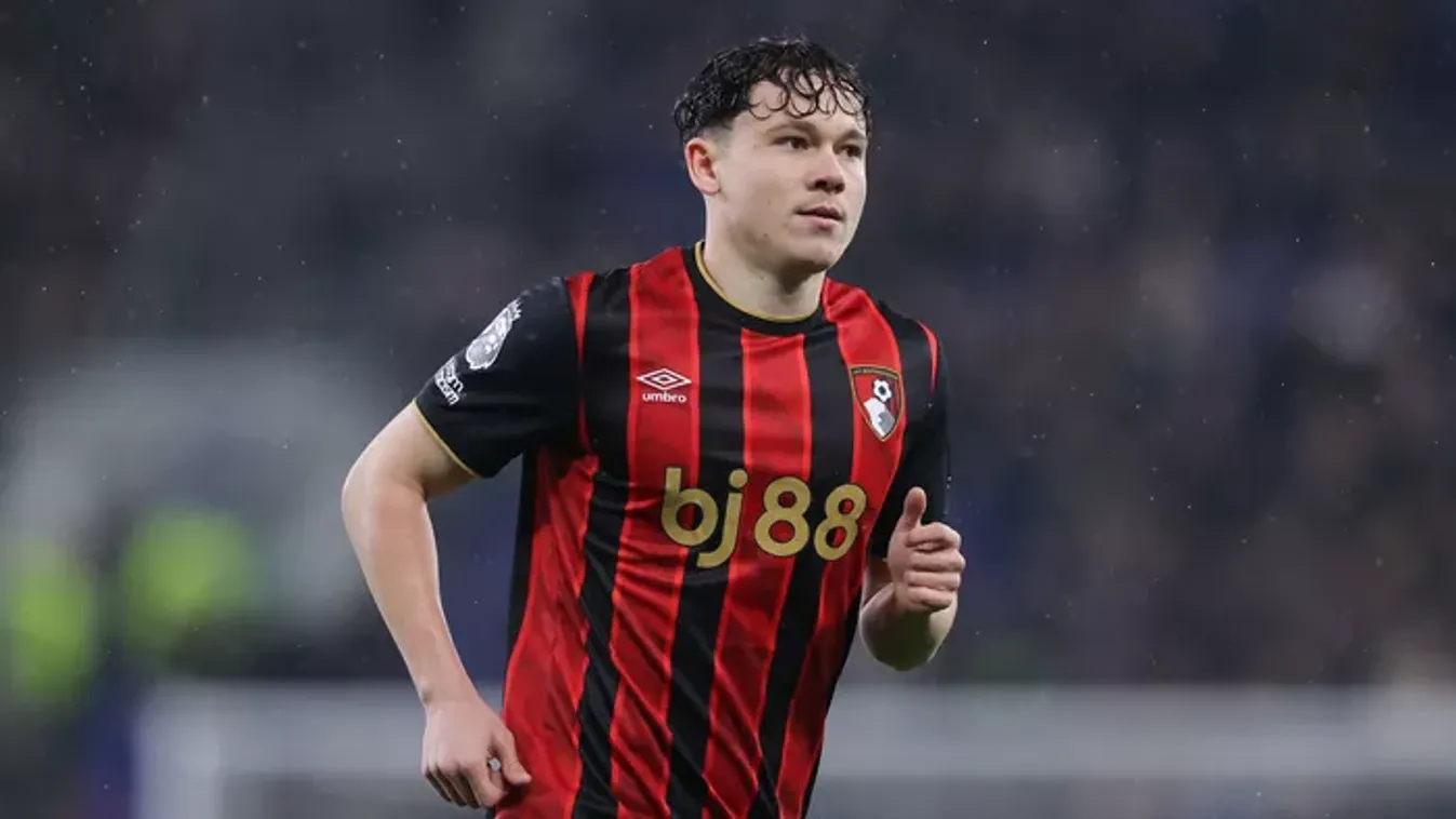 Robbie Keane nyakonvágta a hazatérő Tóth Alexet