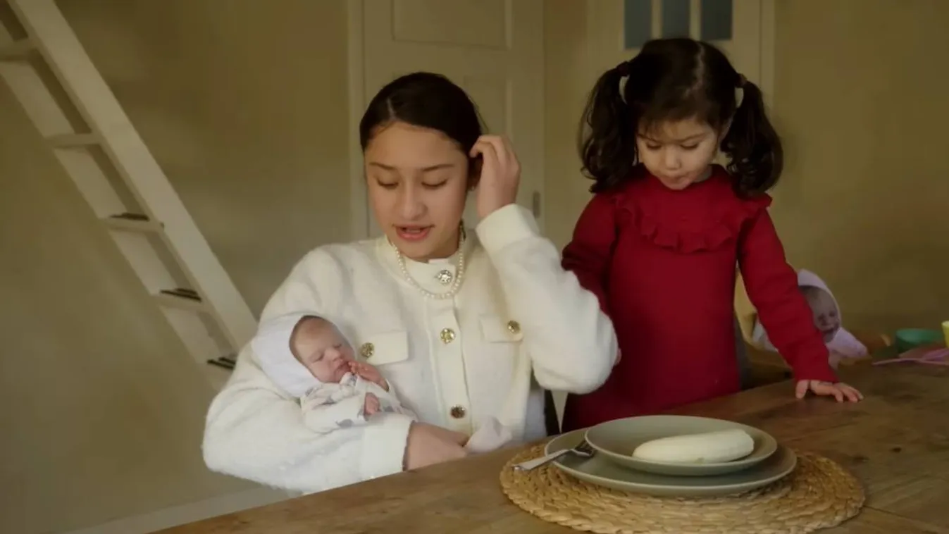 Lorena és Enrique kislánya, YouTube, Truly