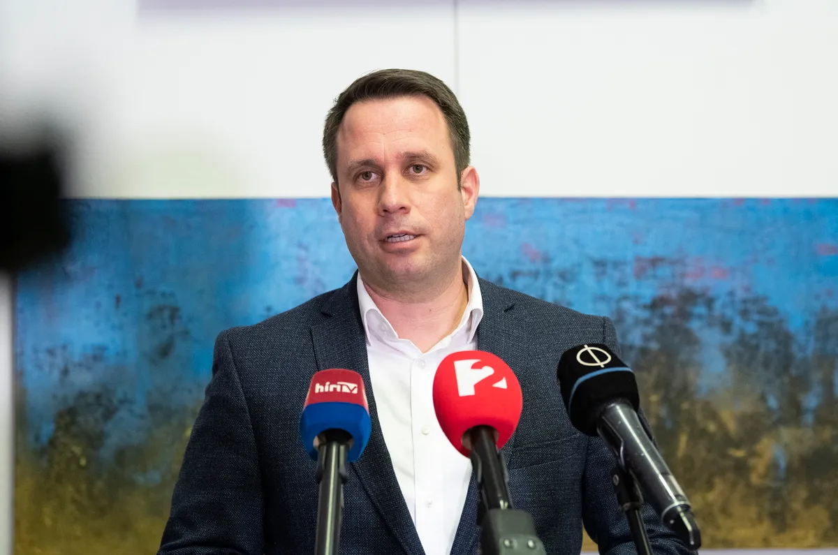 Dömötör Csaba: A Tisza eltörölné az árkorlátozásokat és a rezsicsökkentést