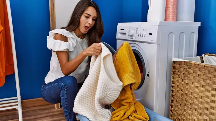 Így mentsd meg a mosásban összement ruhát